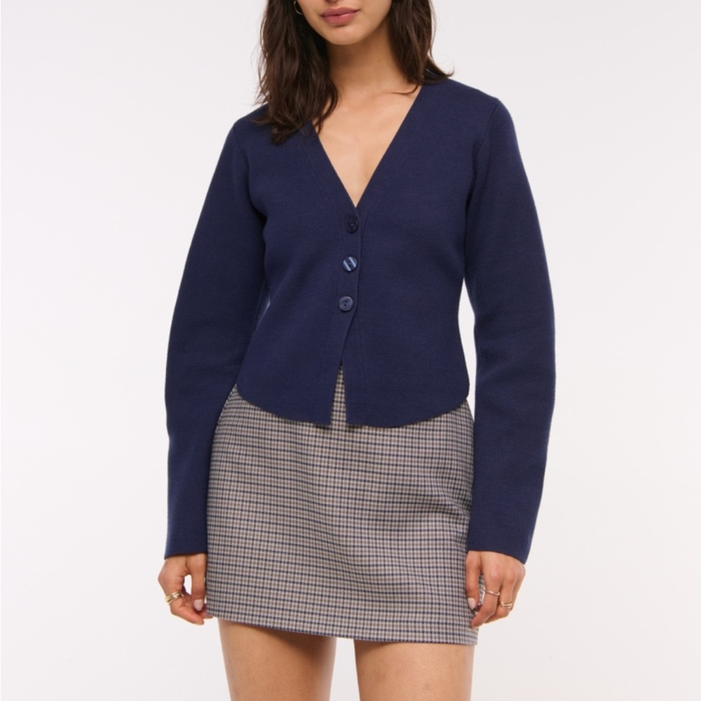 {{A&F}} LuxeLoft Rounded Sleeve Cardigan